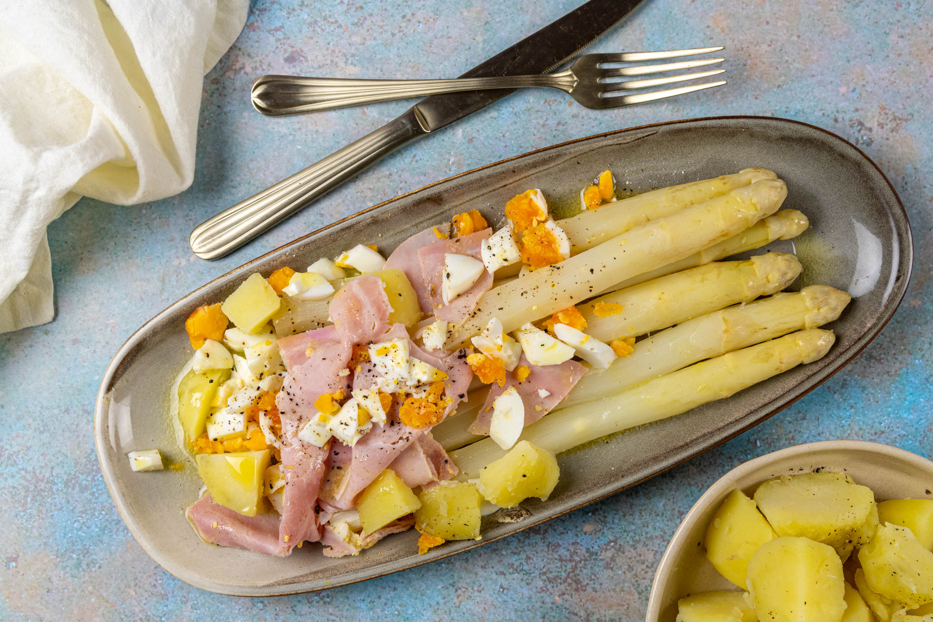 R42-Klassieke-asperges-met-ei-mimosa-RK.jpeg