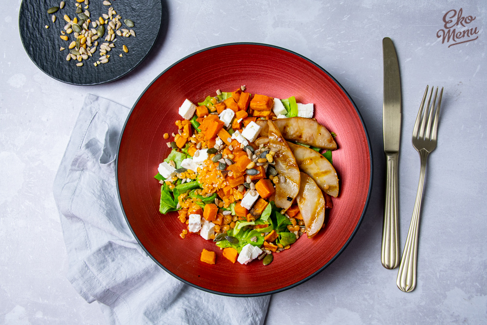 Salade met gegrilde peer en zoete aardappel LOGO.jpg